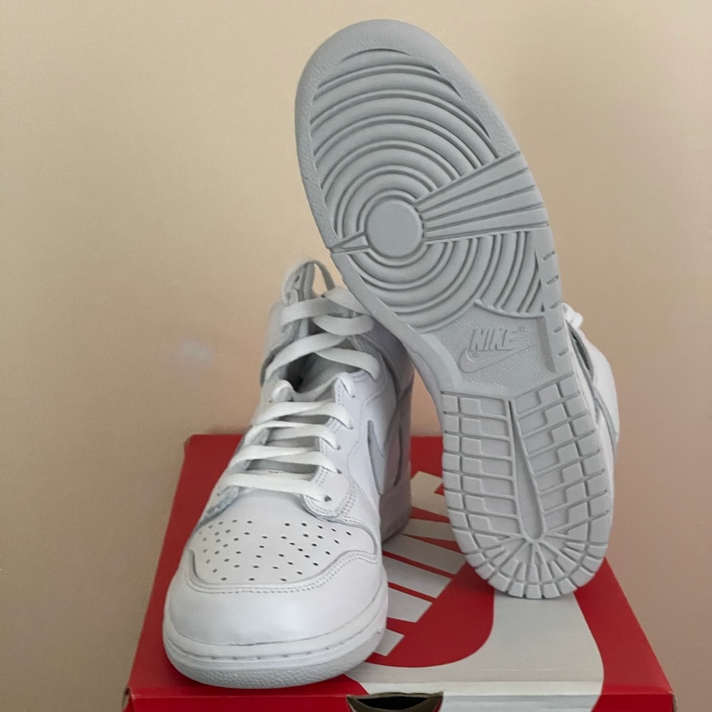 Nike Dunk HI ‘PURE Platinum’